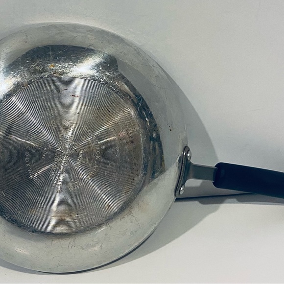 Faberware Commercial Cookware Pan NonStick Aluminum 10” - Picture 2 of 8